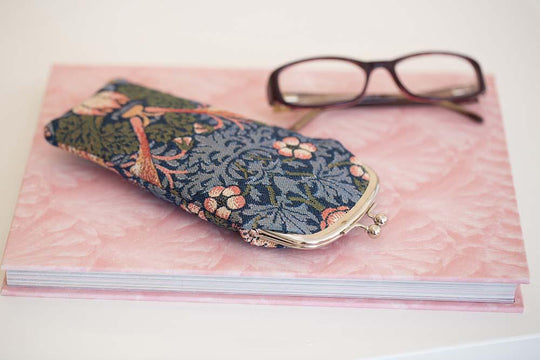 William Morris Strawberry Thief Blue - Glasses Pouch Signare Tapestry