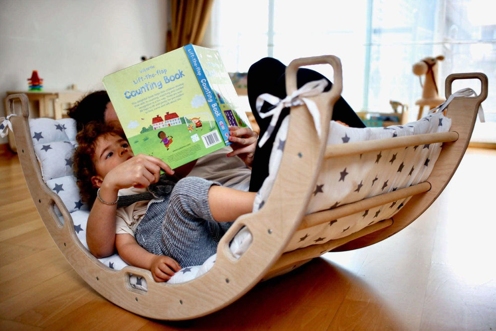 Climbing Arch / Rocker with Star Pattern Pillow Kidodido