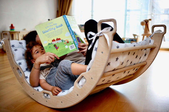 Climbing Arch / Rocker with Star Pattern Pillow Kidodido