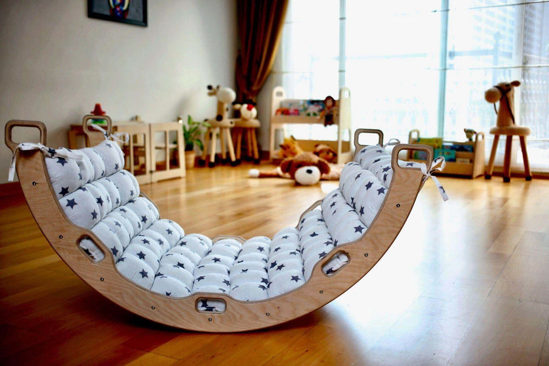 Climbing Arch / Rocker with Star Pattern Pillow Kidodido