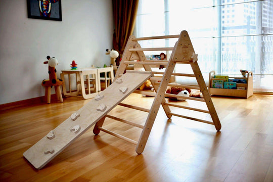 Foldable Climbing Triangle with Ramp Kidodido